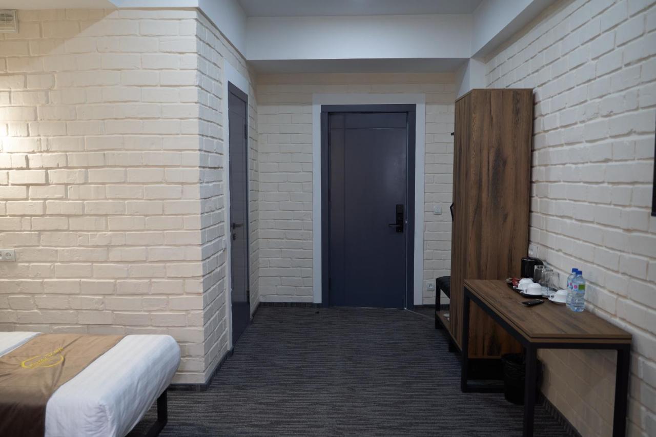 Vatan Plaza Hotel Tasken Kültér fotó